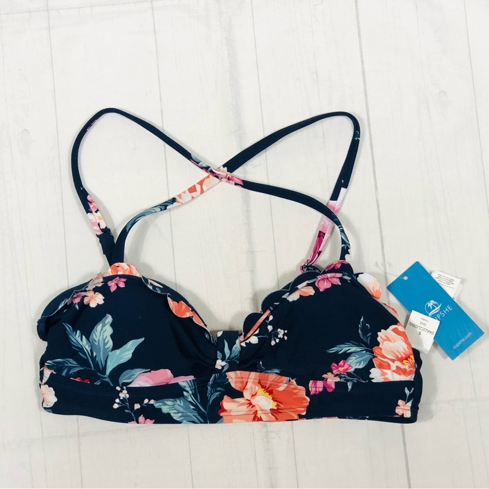 Cupshe Navy and Coral Floral Bikini Top